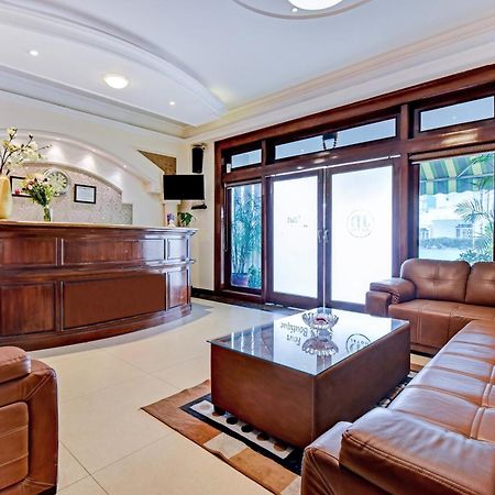 Collection O Hotel Four Boutique Kukas Dış mekan fotoğraf