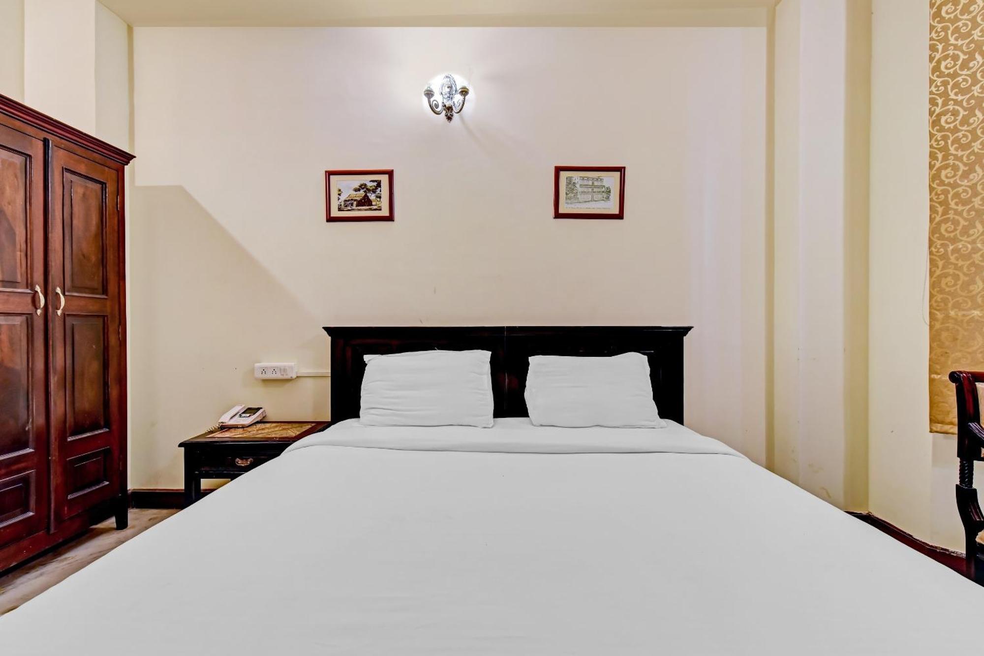 Collection O Hotel Four Boutique Kukas Dış mekan fotoğraf