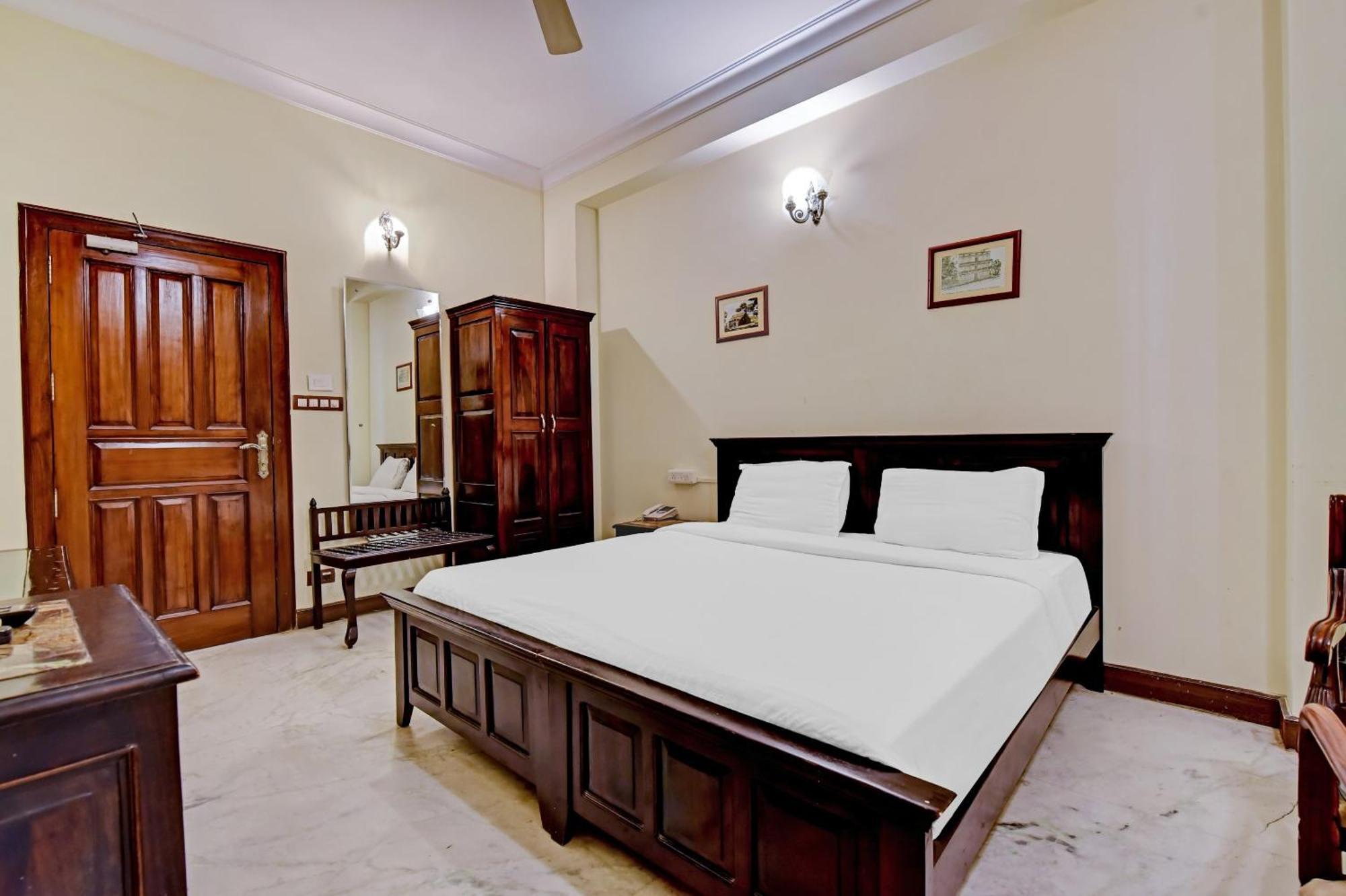Collection O Hotel Four Boutique Kukas Dış mekan fotoğraf