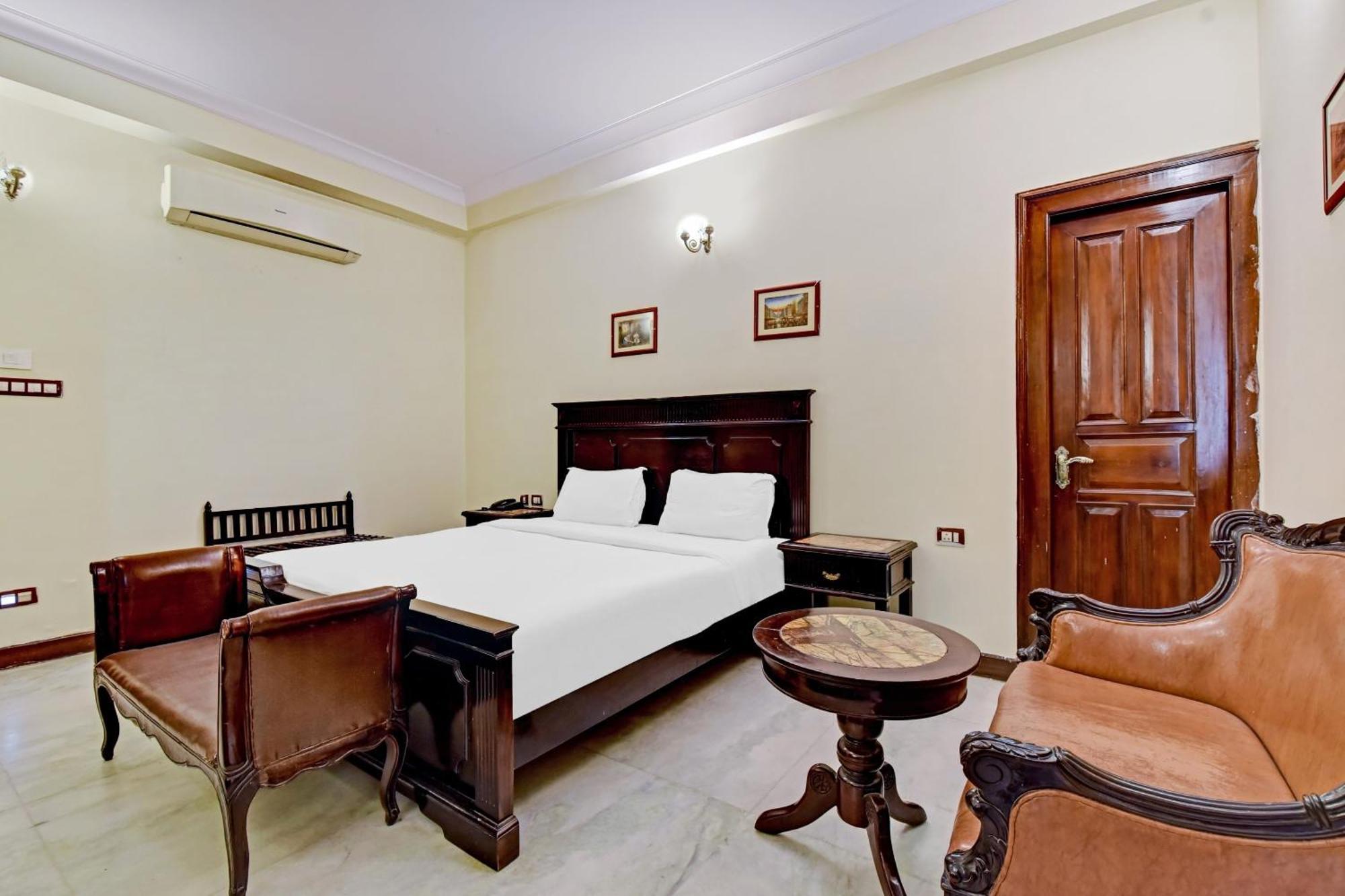 Collection O Hotel Four Boutique Kukas Dış mekan fotoğraf