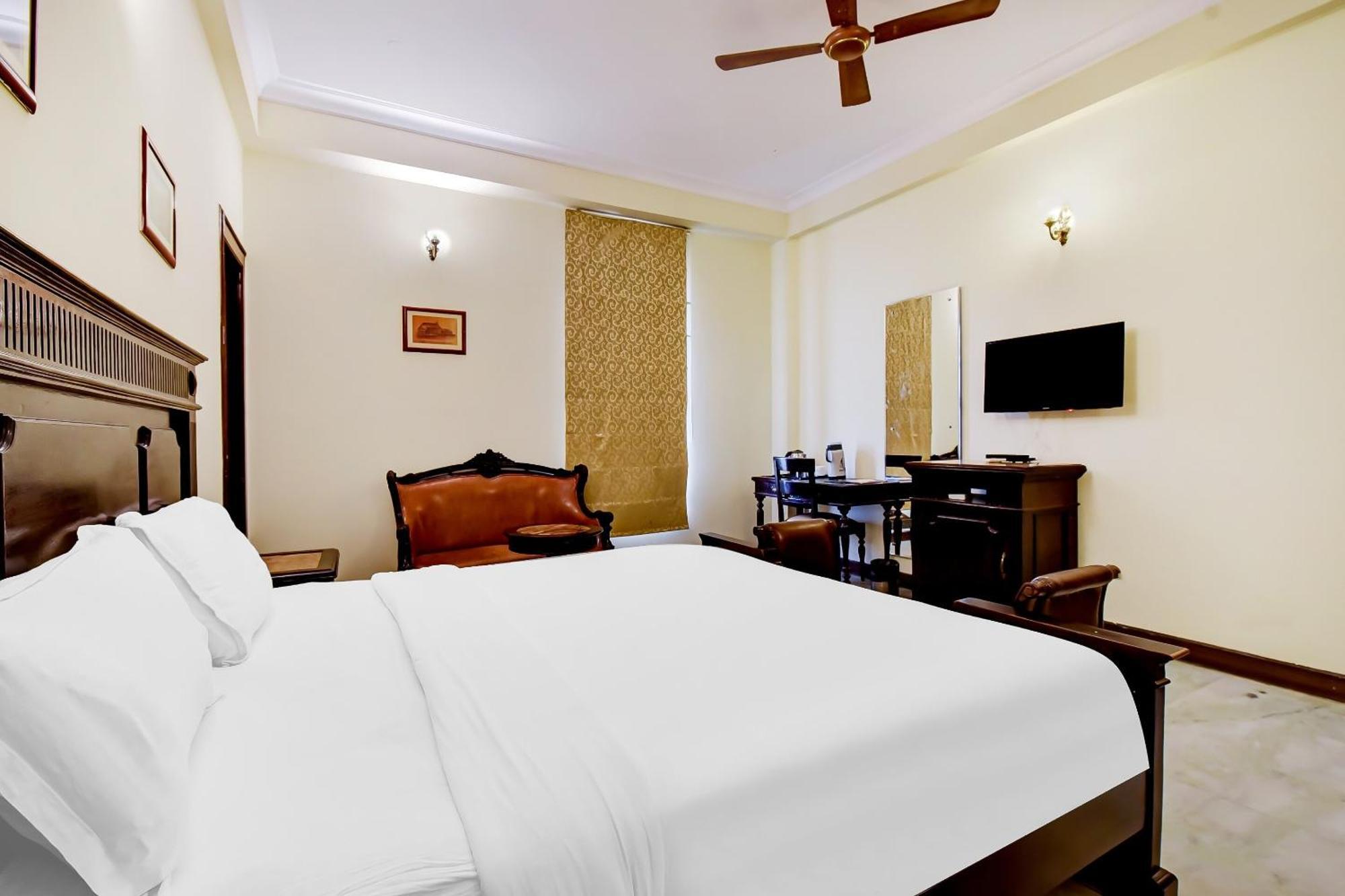 Collection O Hotel Four Boutique Kukas Dış mekan fotoğraf