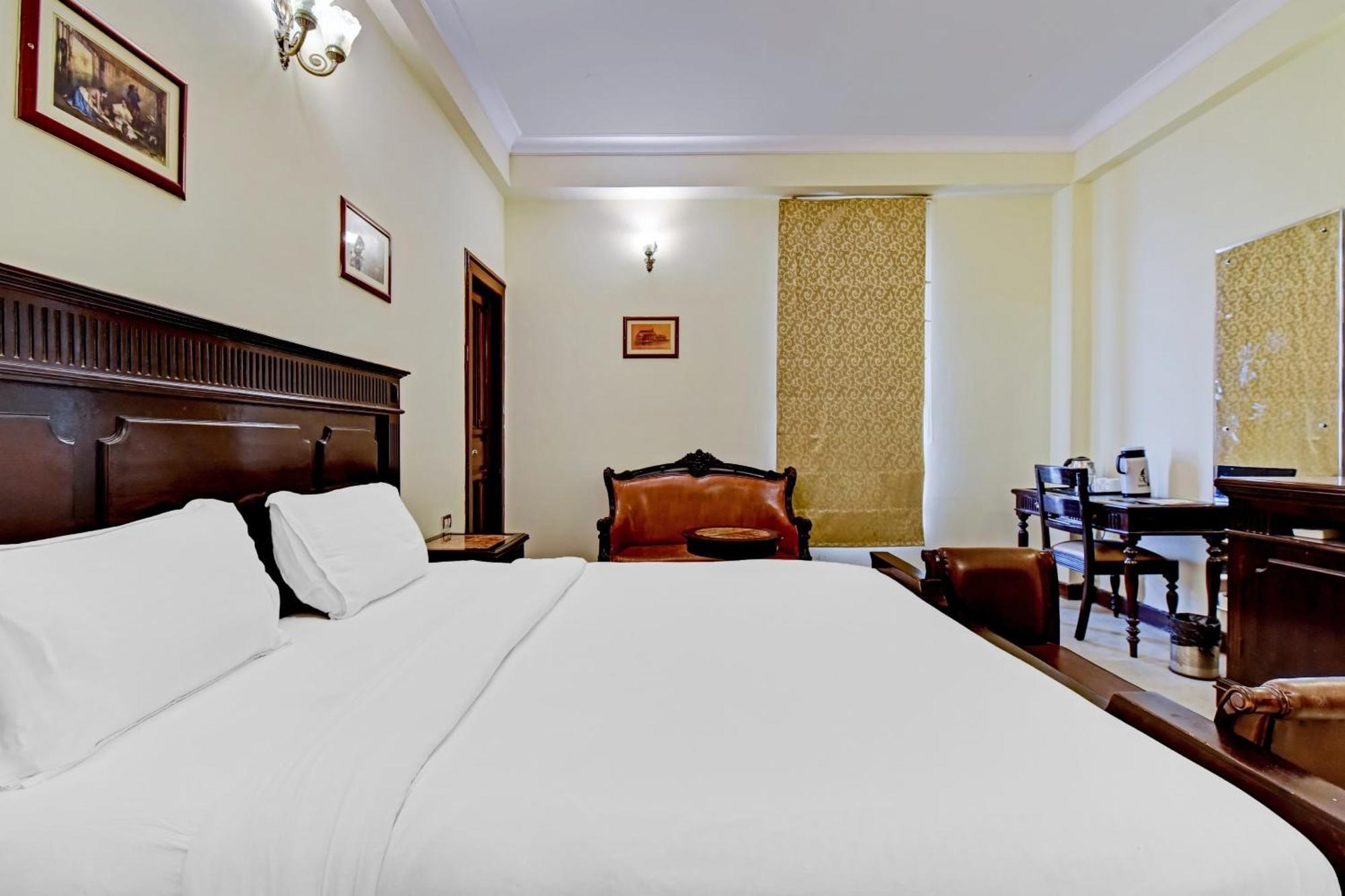 Collection O Hotel Four Boutique Kukas Dış mekan fotoğraf