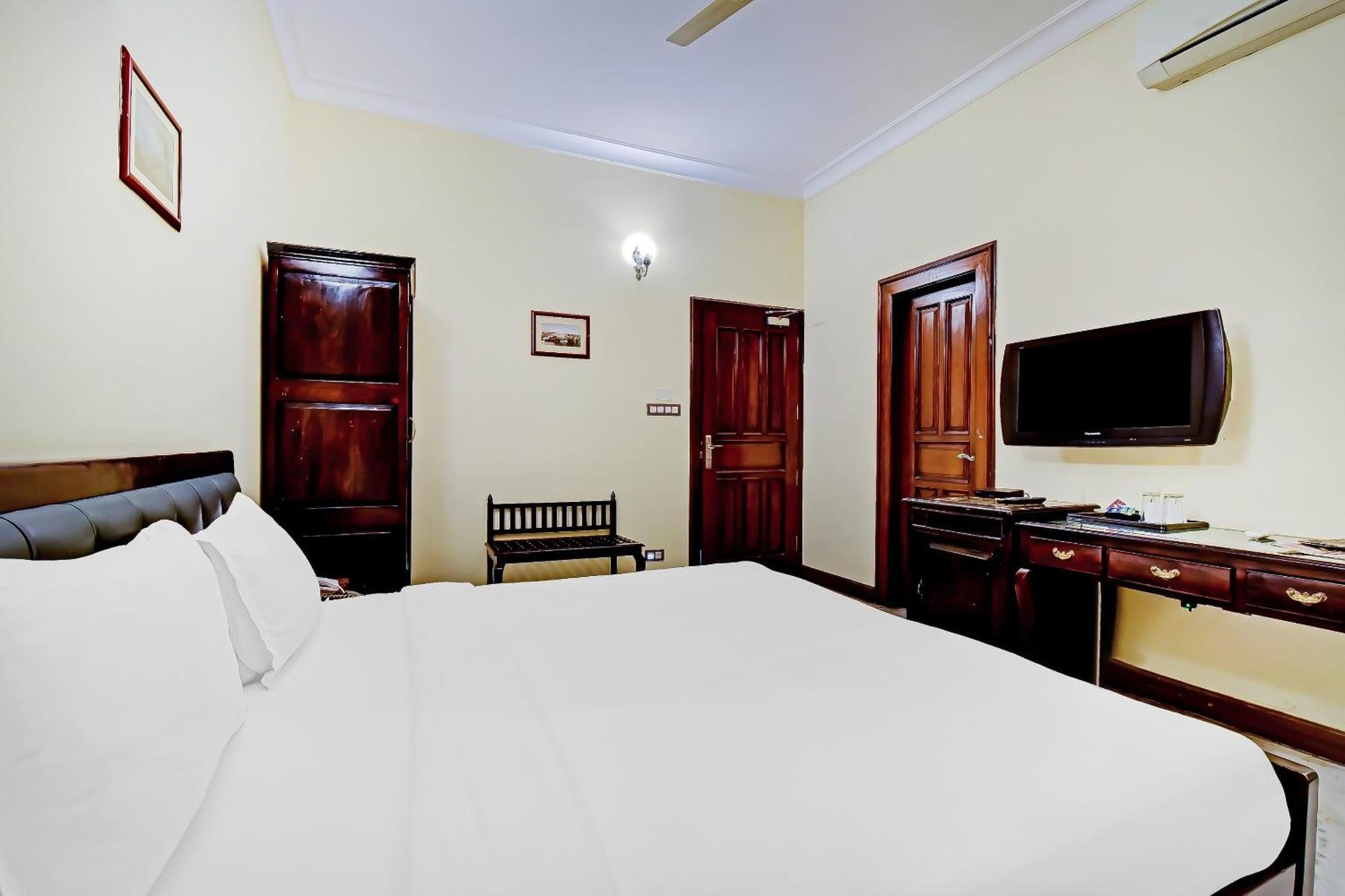 Collection O Hotel Four Boutique Kukas Dış mekan fotoğraf