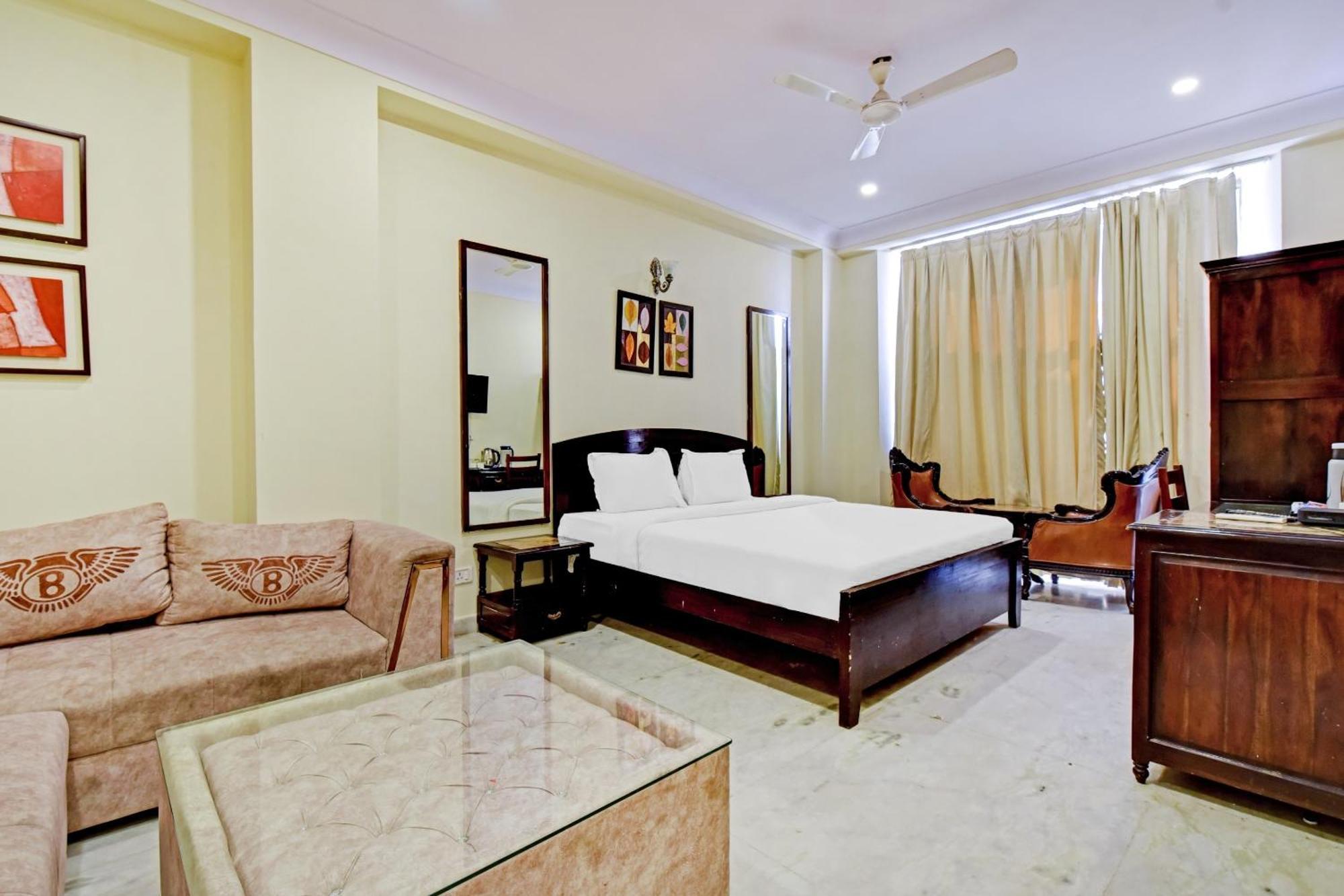 Collection O Hotel Four Boutique Kukas Dış mekan fotoğraf