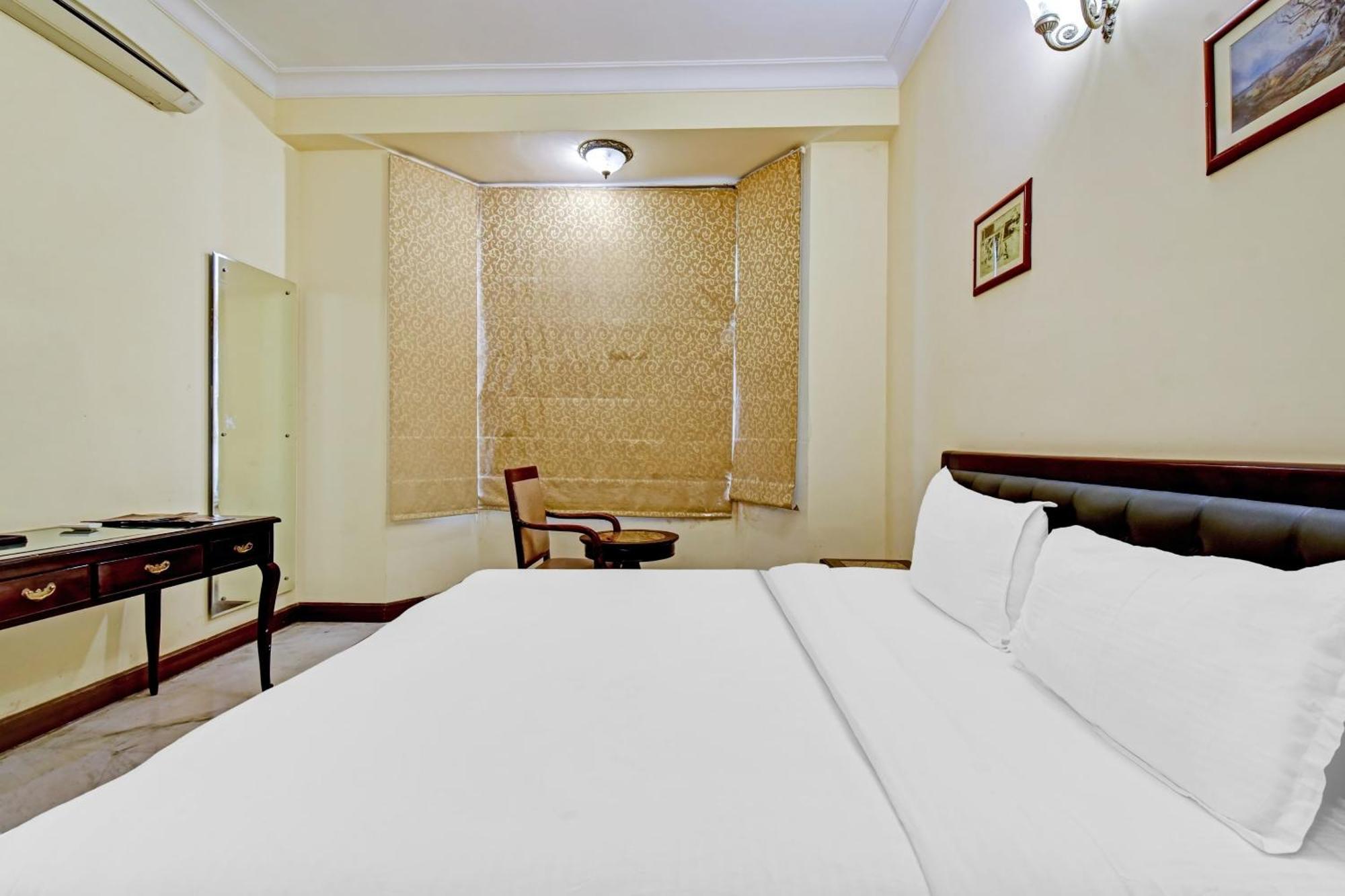 Collection O Hotel Four Boutique Kukas Dış mekan fotoğraf