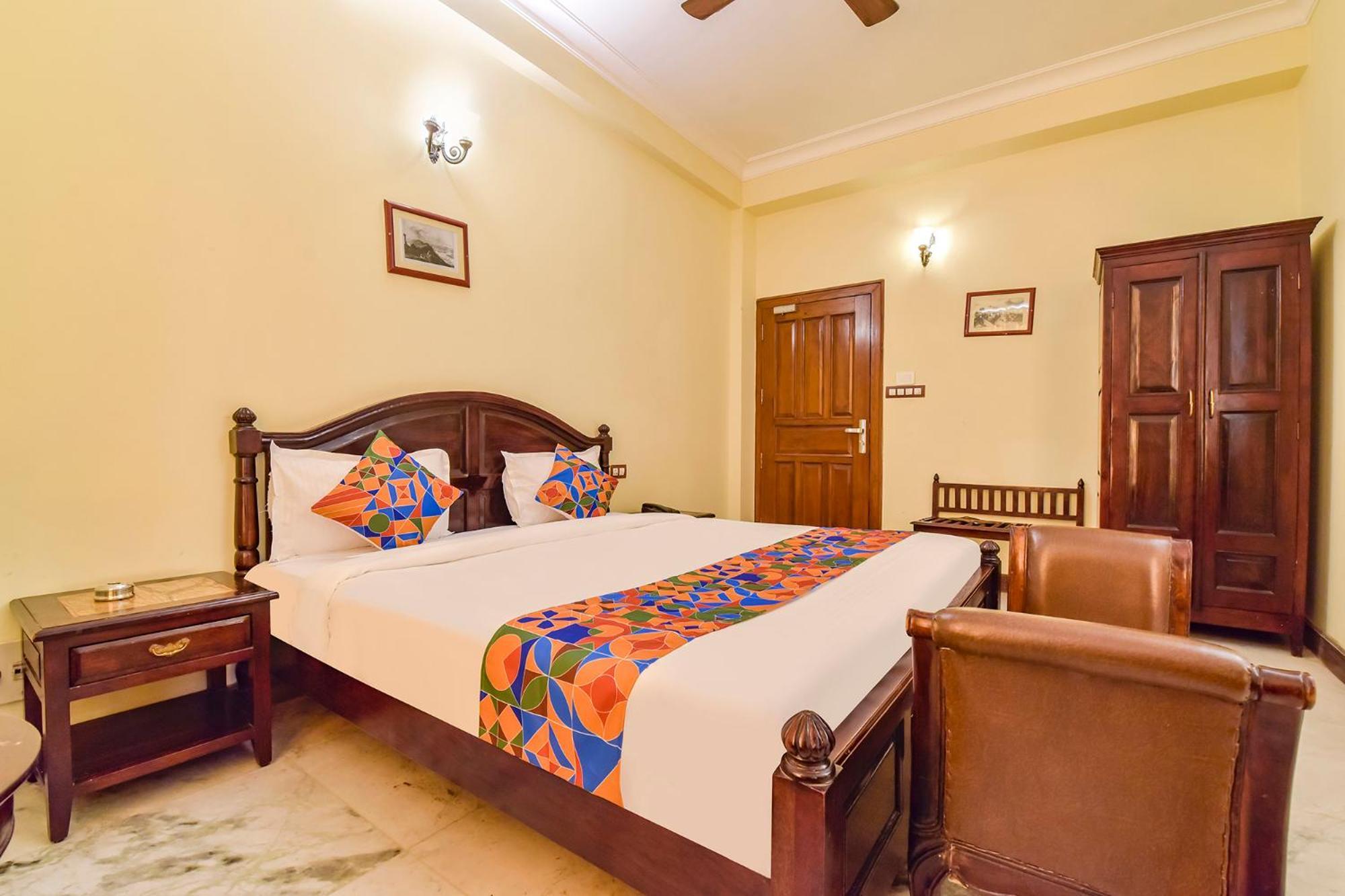 Collection O Hotel Four Boutique Kukas Dış mekan fotoğraf
