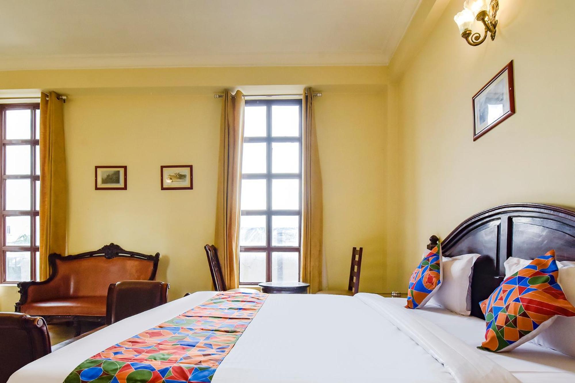 Collection O Hotel Four Boutique Kukas Dış mekan fotoğraf