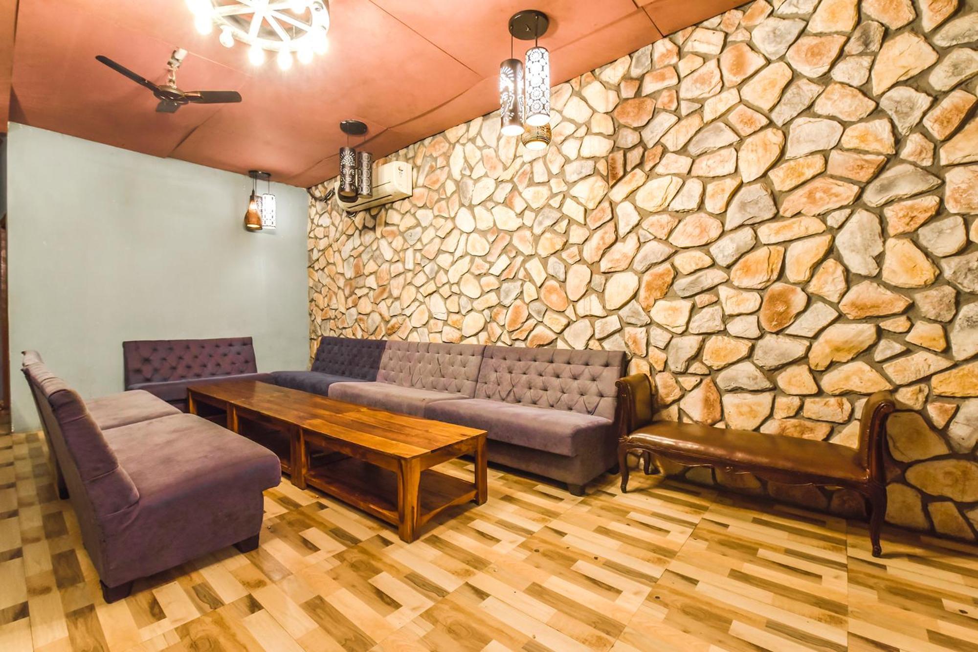 Collection O Hotel Four Boutique Kukas Dış mekan fotoğraf