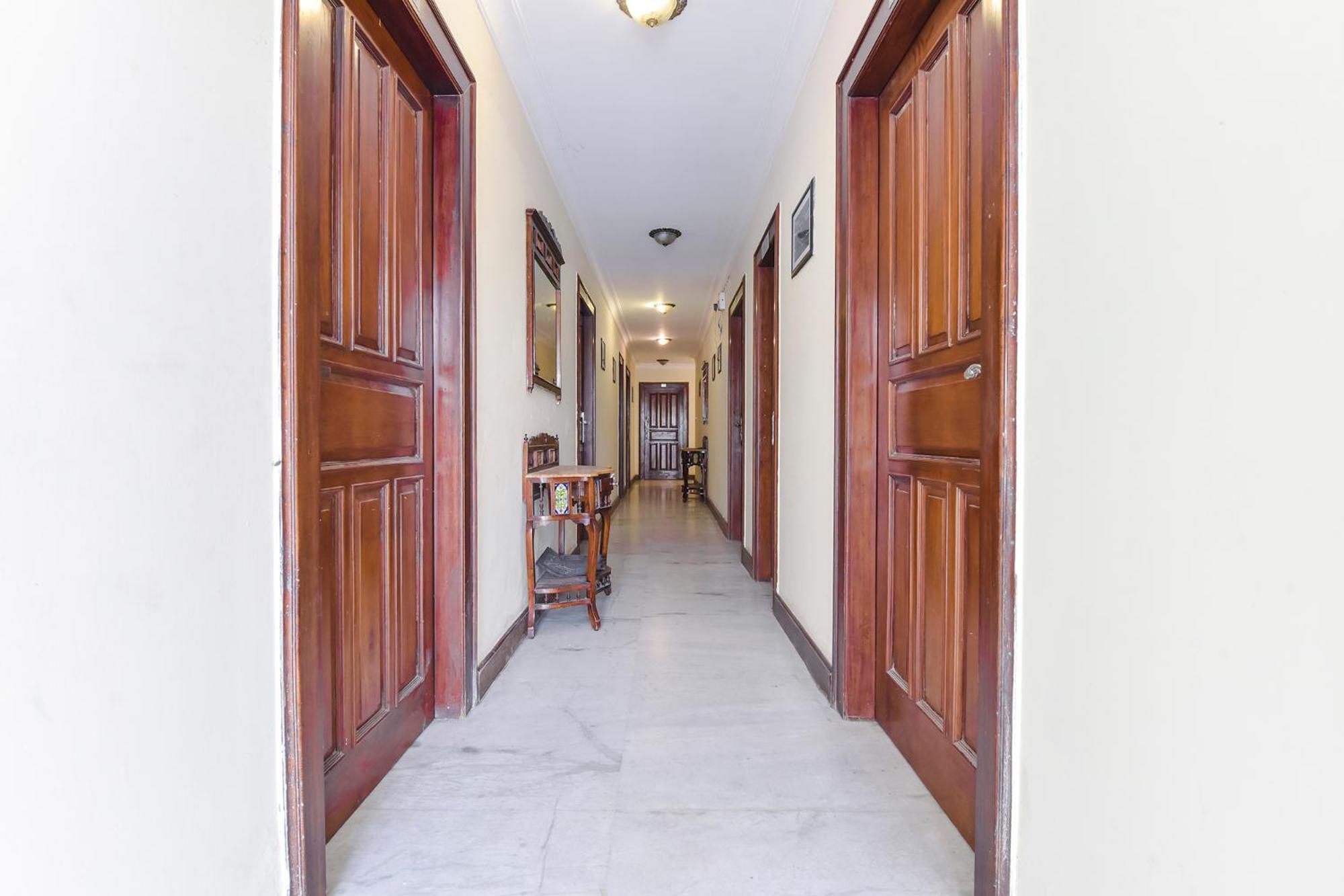 Collection O Hotel Four Boutique Kukas Dış mekan fotoğraf